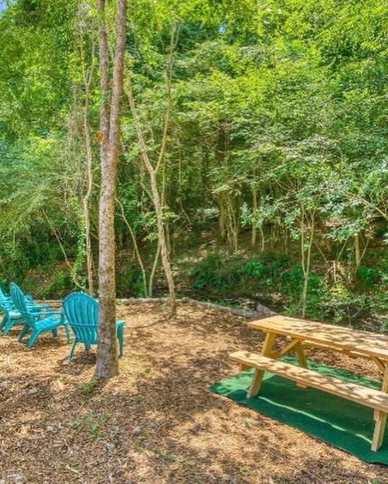 The Pisces-A Stargazing, Luxury Glamping Tent Rogersville ภายนอก รูปภาพ